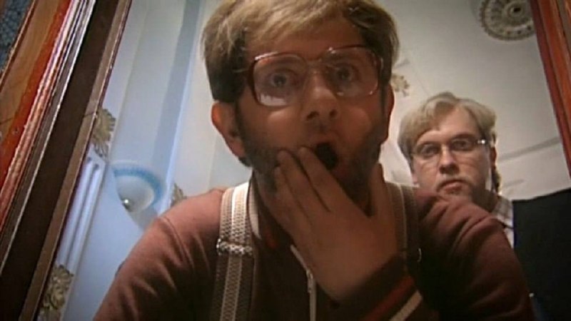 Экономика РФ падает: ВВП -1,8% за два месяца. Что делать селлеру?